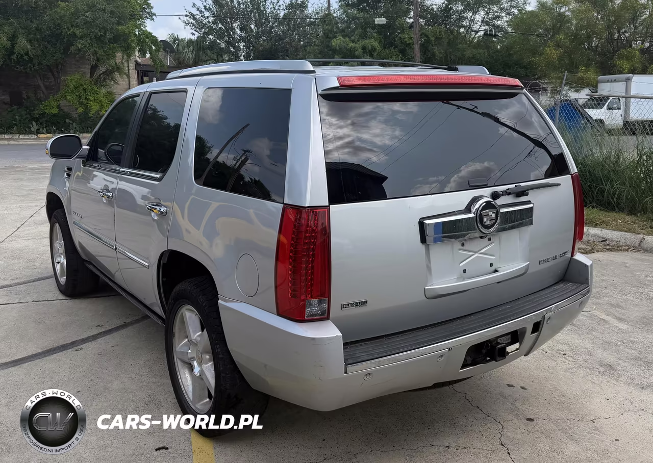 2011 Cadillac Escalade Premium VIN:1GYS4CEF3BR244701 - 3