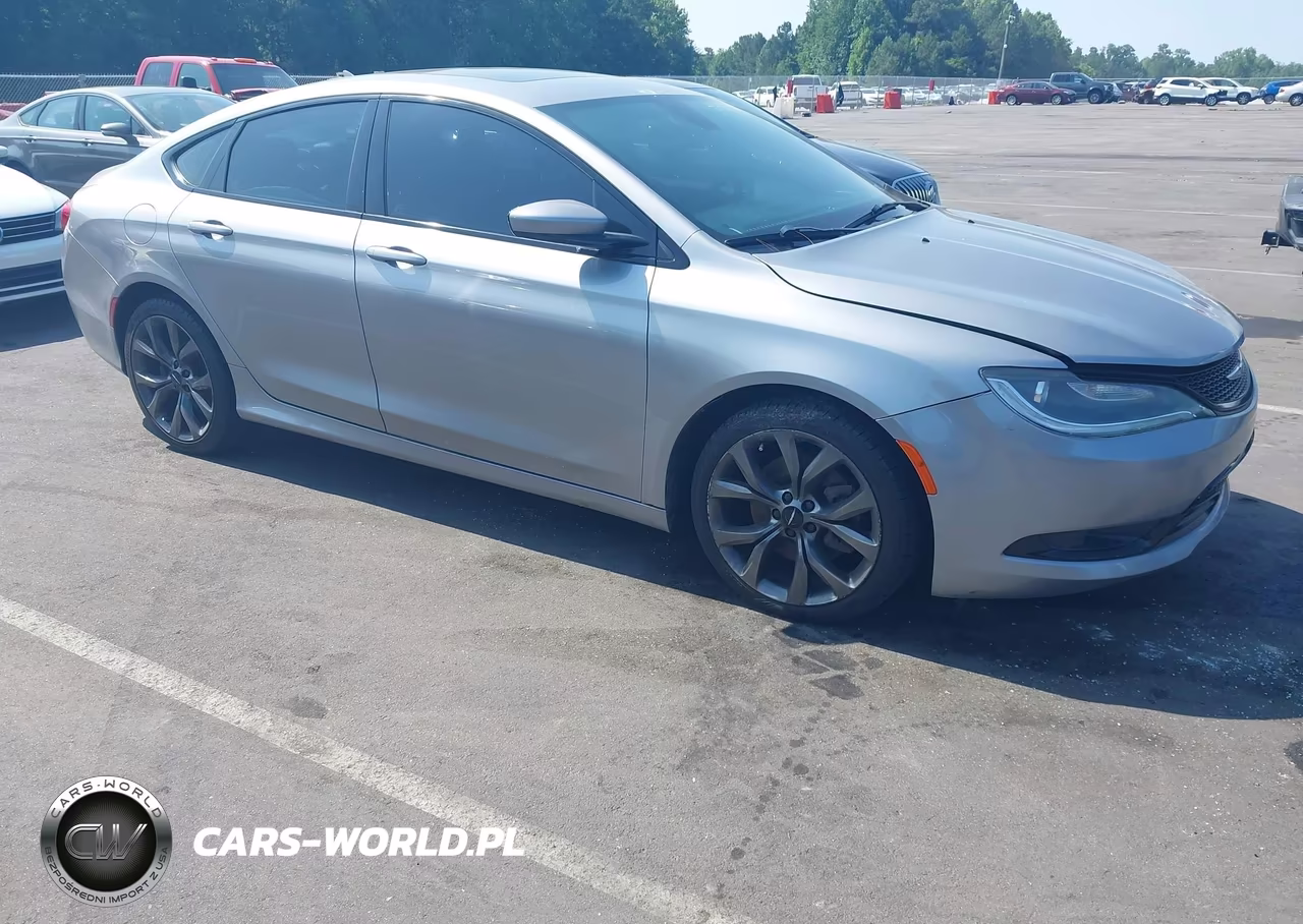 2015 Chrysler 200 S – zdjęcie 1 z 11