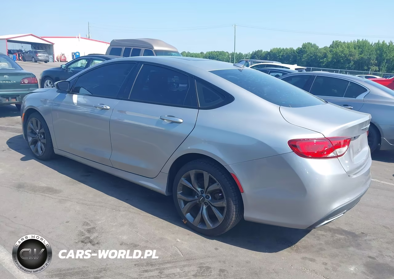 2015 Chrysler 200 S VIN:1C3CCCBG9FN533528 - 3