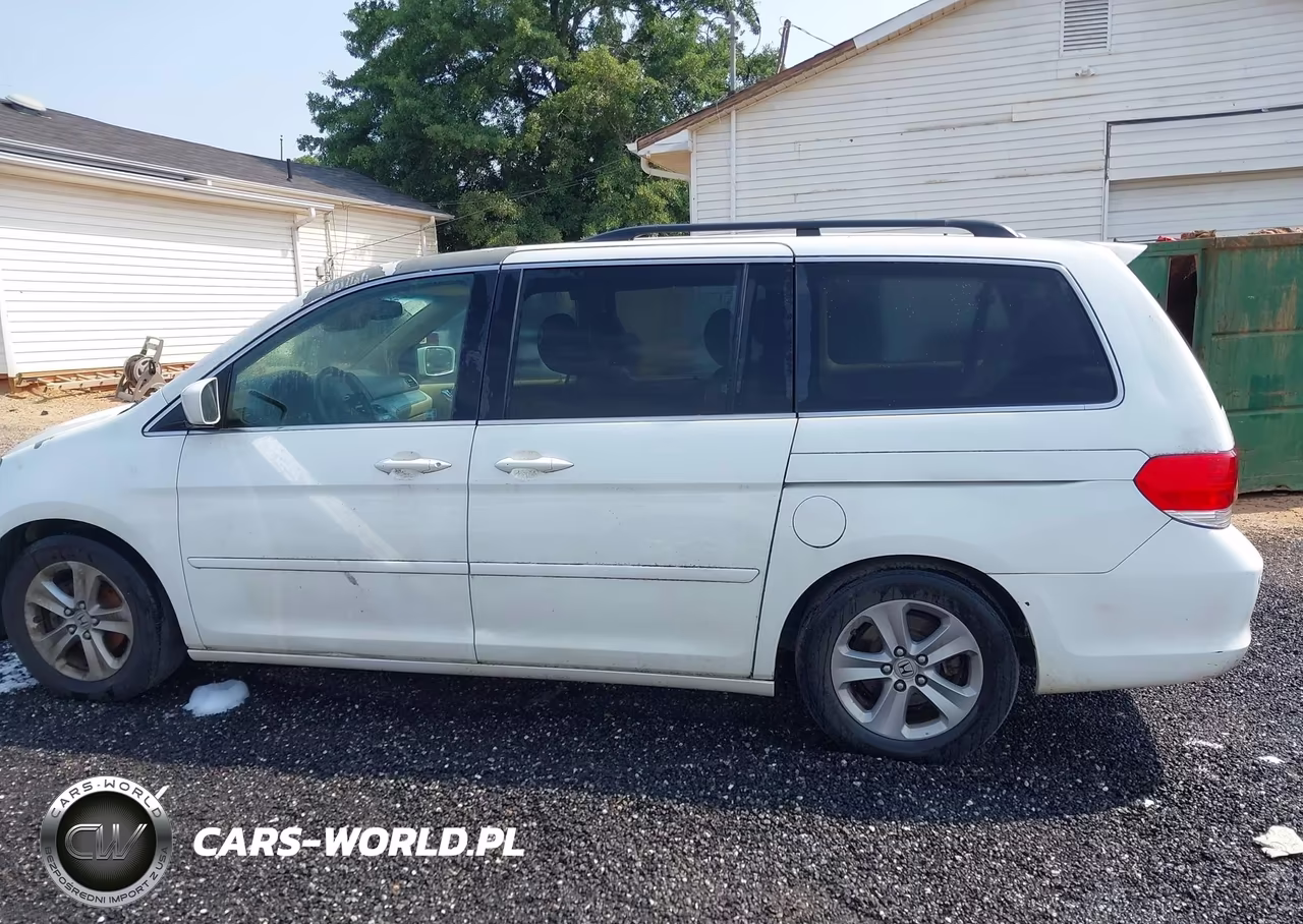 2010 Honda Odyssey Touring VIN:5FNRL3H9XAB055450 - 15