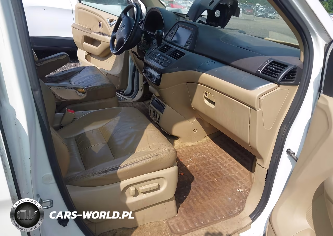 2010 Honda Odyssey Touring VIN:5FNRL3H9XAB055450 - 5