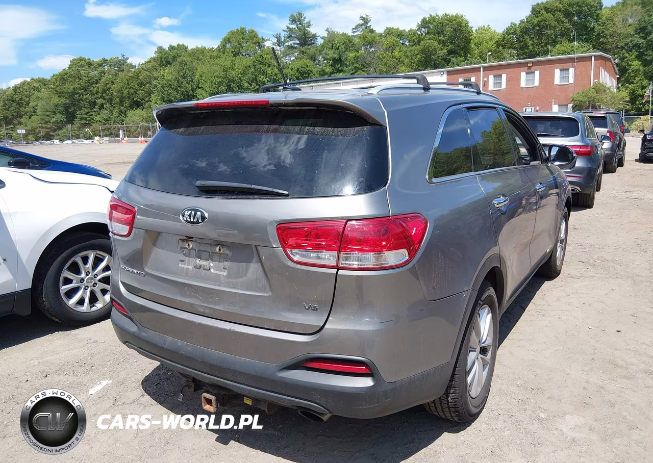 2018 Kia Sorento 3.3L Lx VIN:5XYPGDA58JG430382 - 4