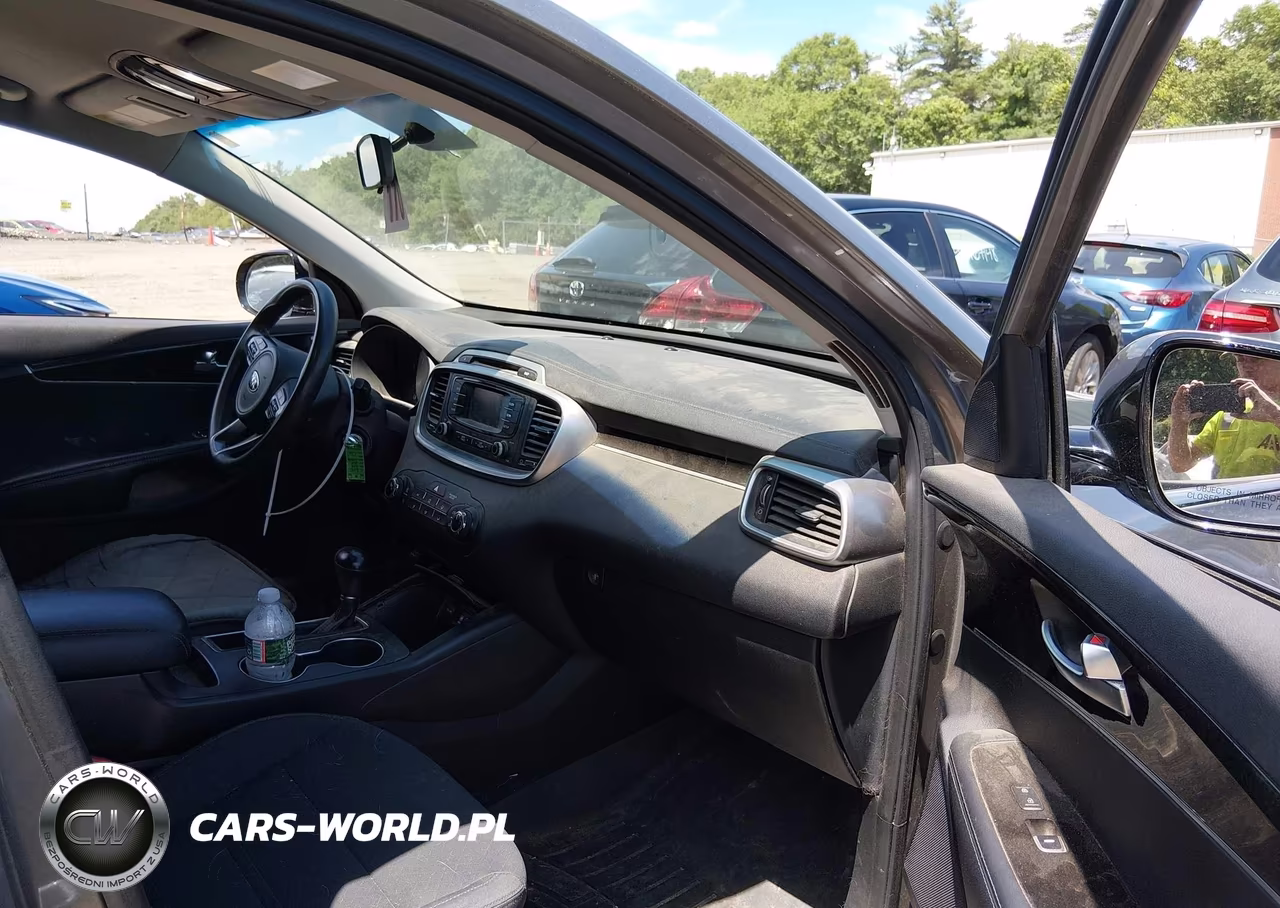 2018 Kia Sorento 3.3L Lx VIN:5XYPGDA58JG430382 - 5