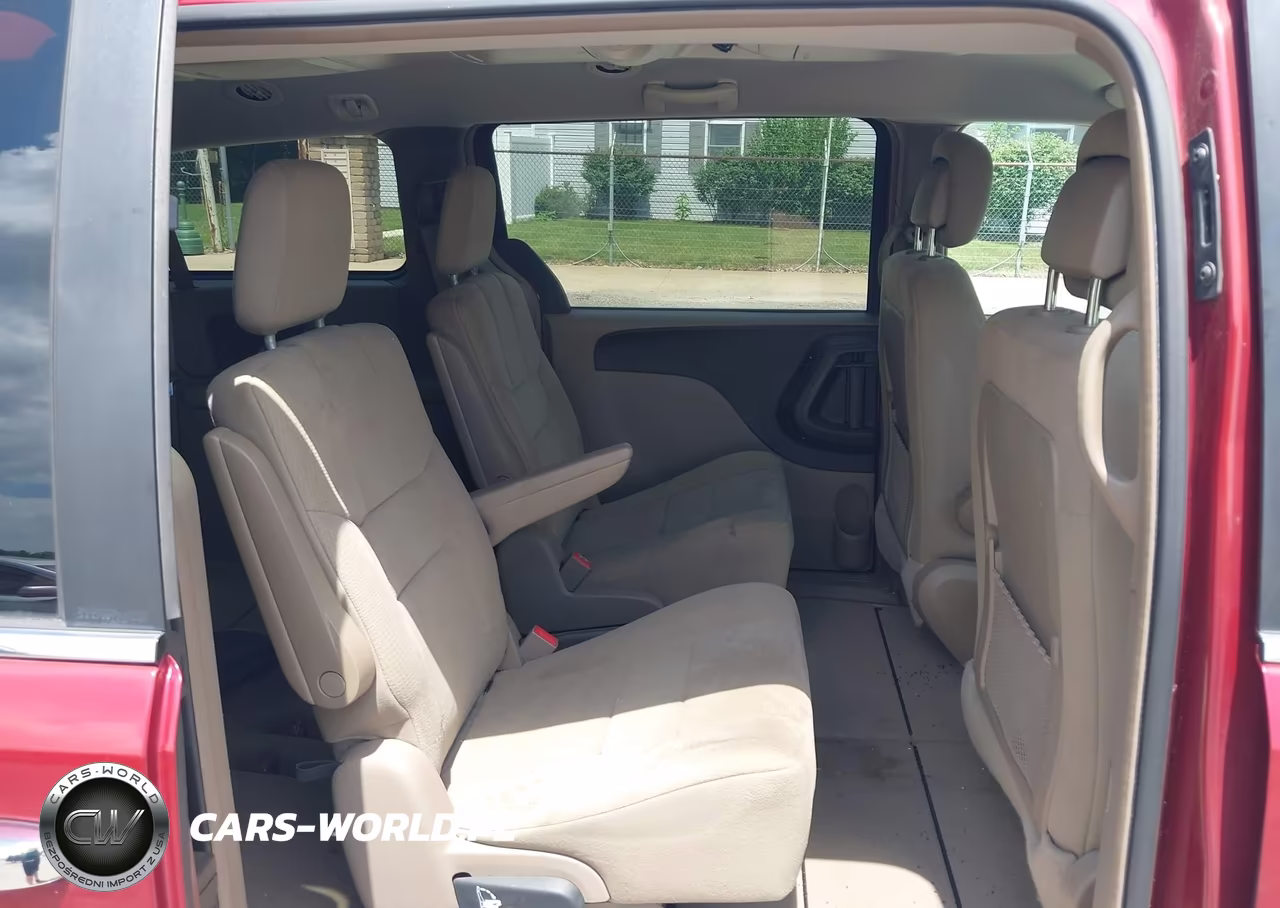 2011 Chrysler Town & Country Touring VIN:2A4RR5DG1BR682083 - 8
