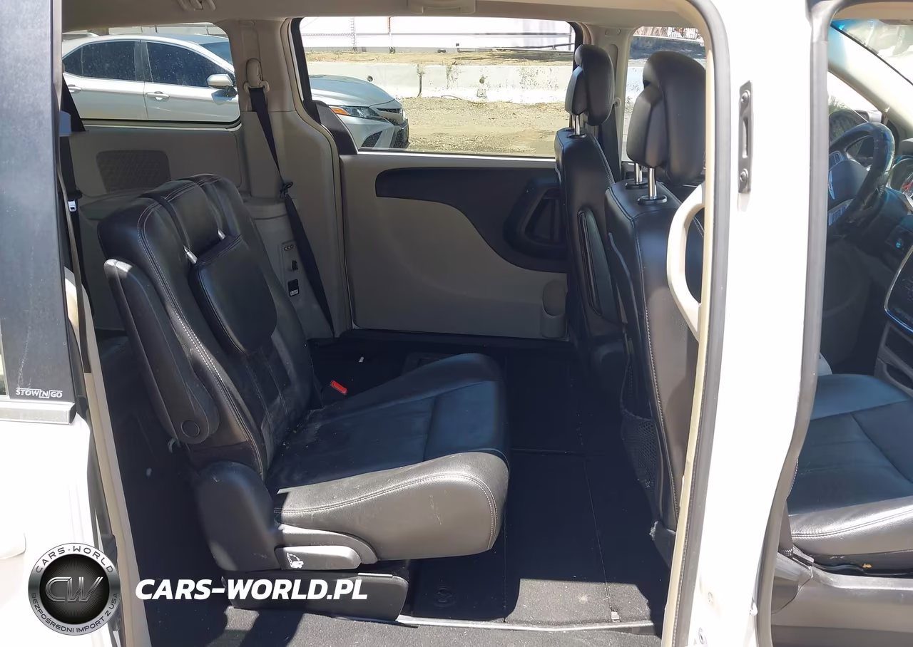 2012 Chrysler Town & Country Touring VIN:2C4RC1BG5CR320424 - 8