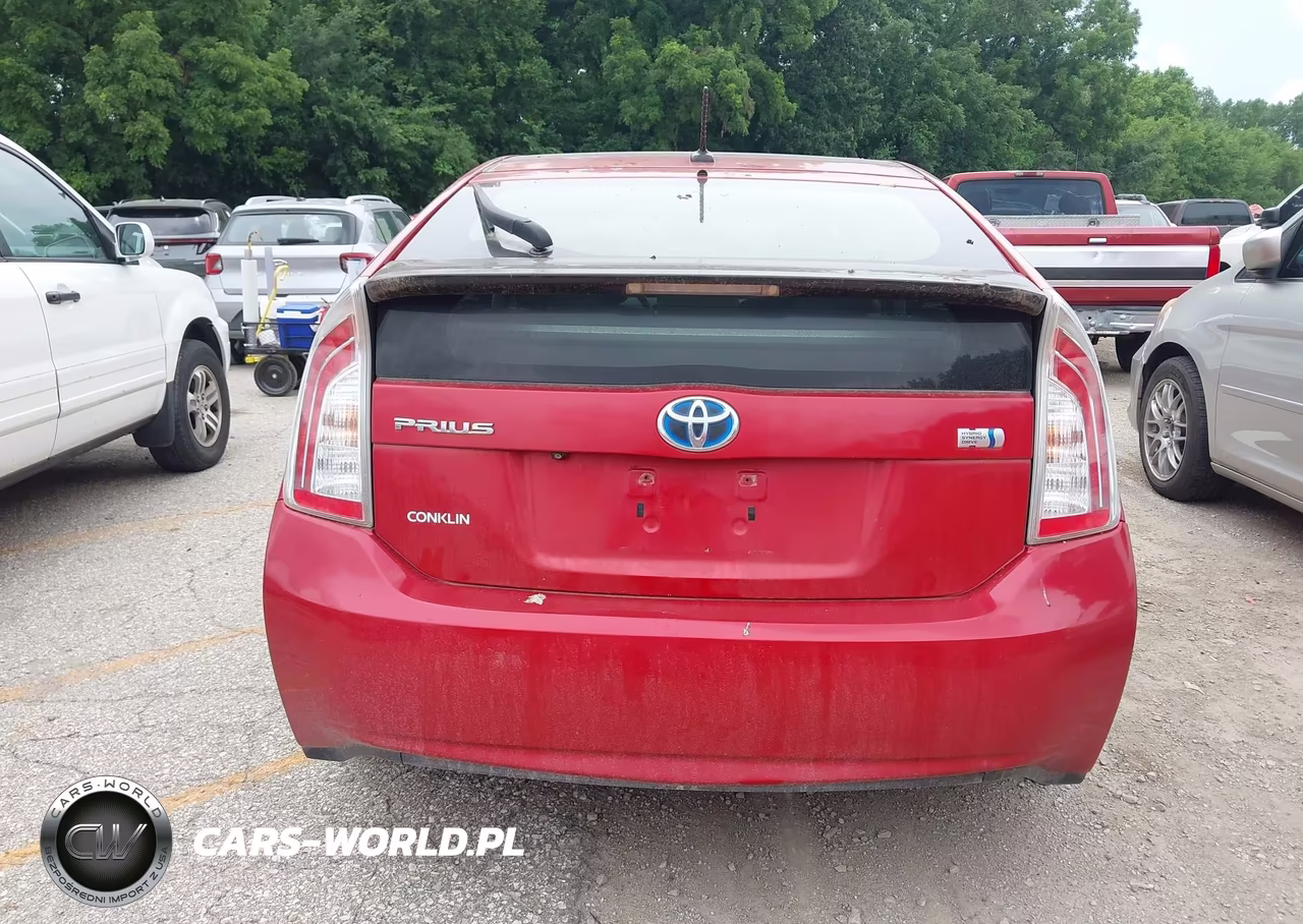 2014 Toyota Prius Three VIN:JTDKN3DU8E1817064 - 16