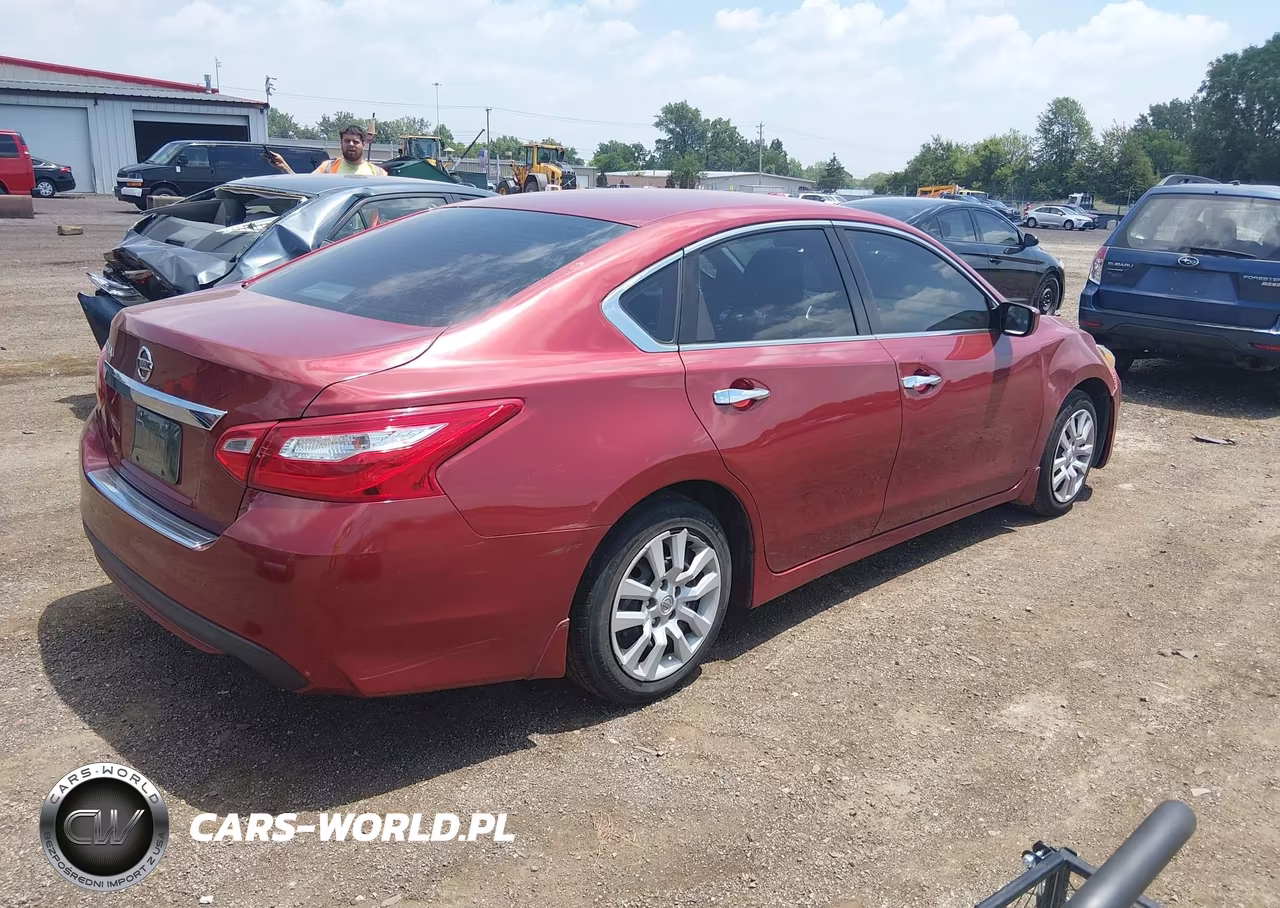 2017 Nissan Altima 2.5 S VIN:1N4AL3APXHC148553 - 4