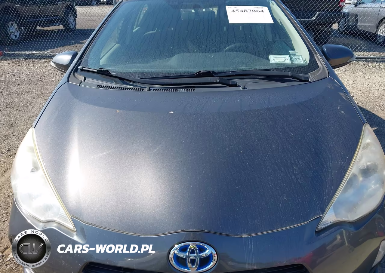 2013 Toyota Prius C Three VIN:JTDKDTB34D1048008 - 6