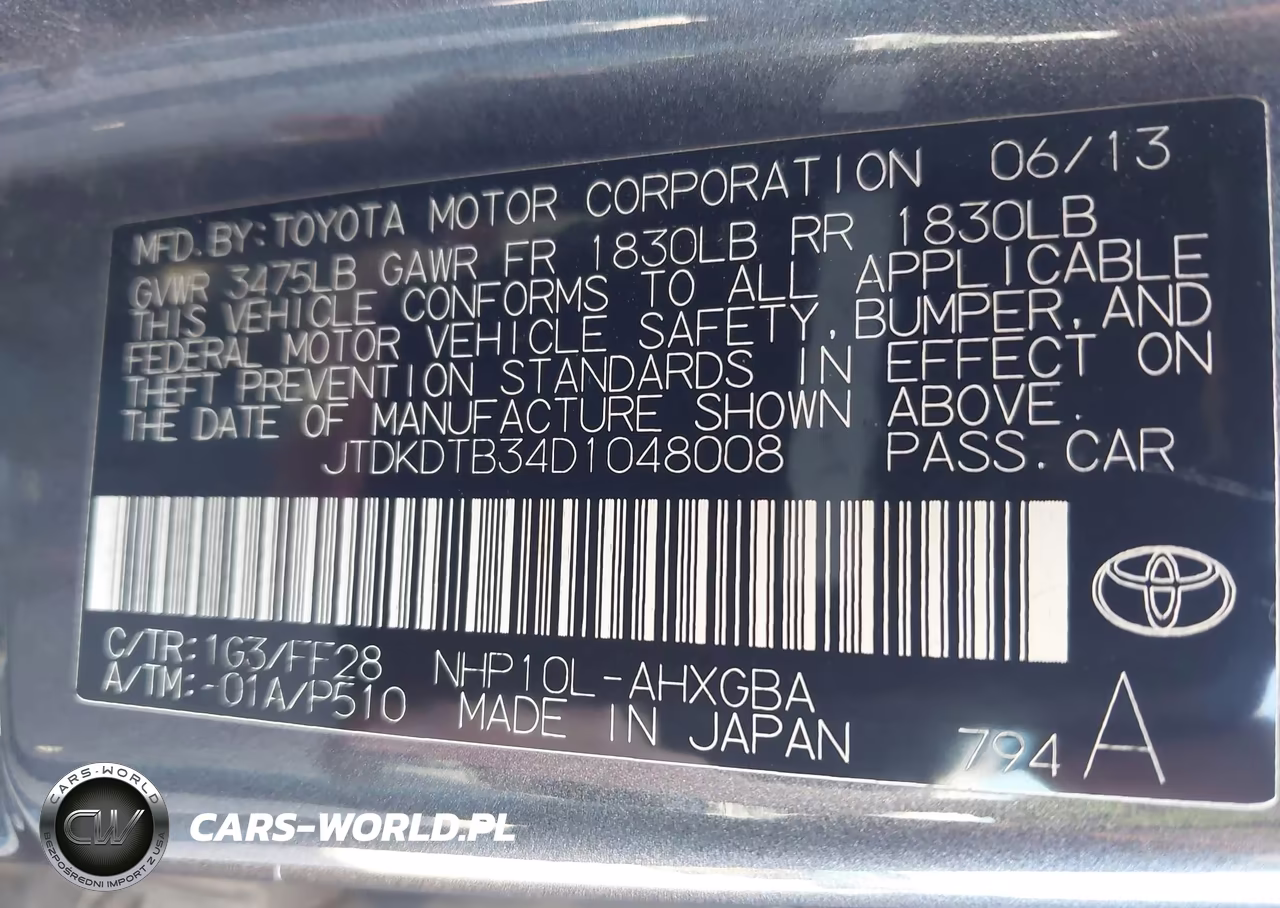 2013 Toyota Prius C Three VIN:JTDKDTB34D1048008 - 9