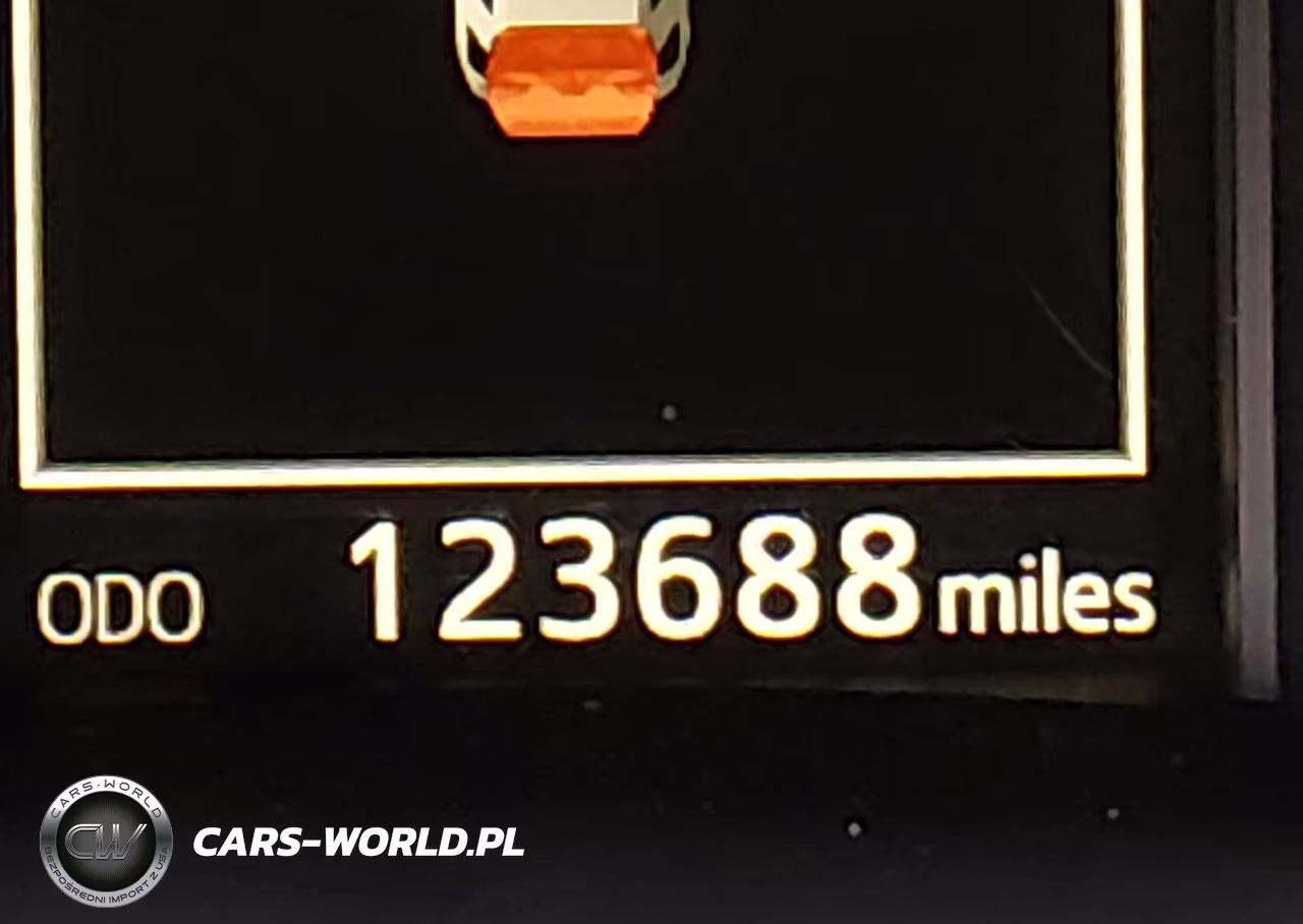 2018 Toyota Corolla Im VIN:JTNKARJE7JJ573103 - 16