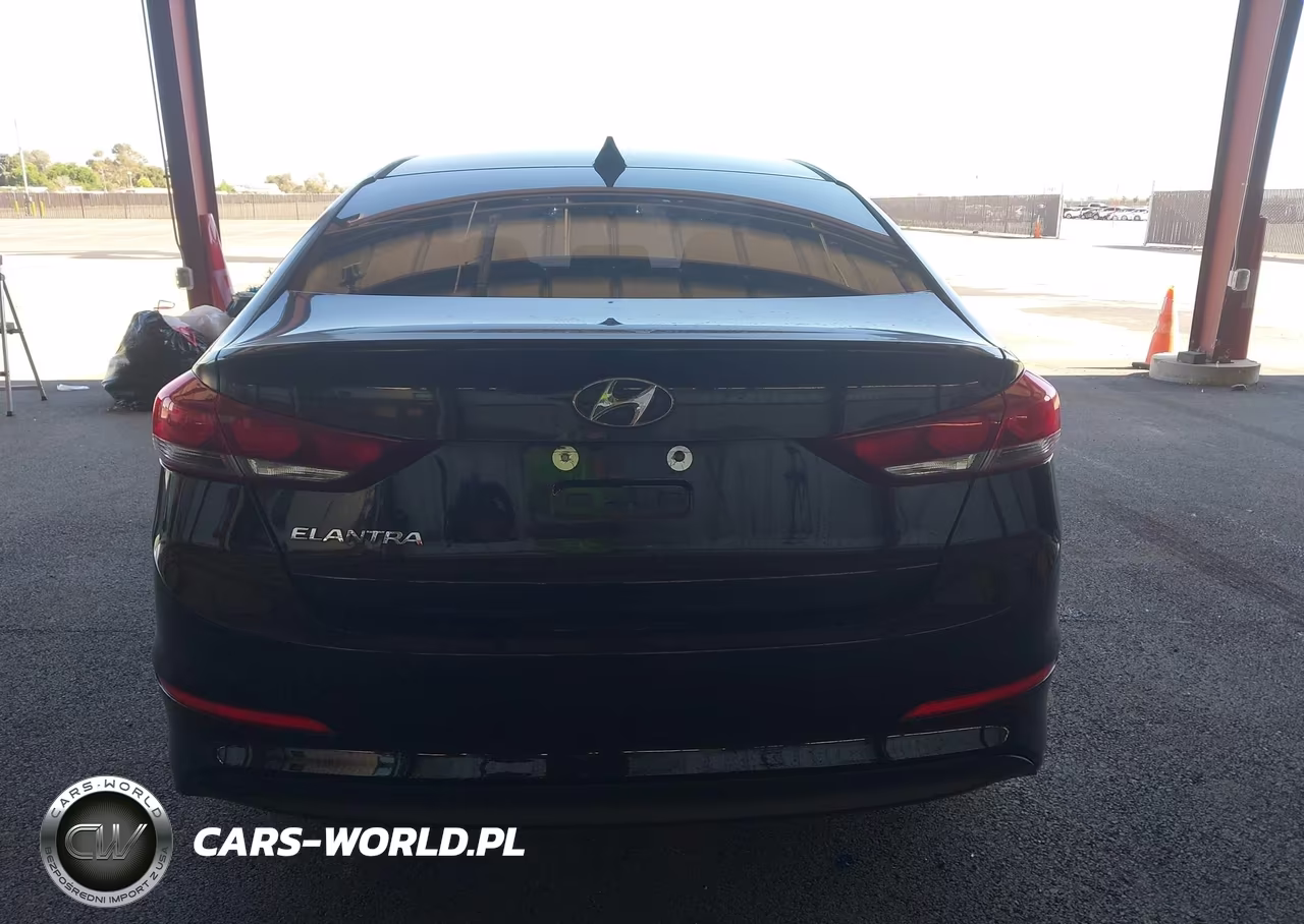2018 Hyundai Elantra Sel VIN:5NPD84LF5JH311154 - 16