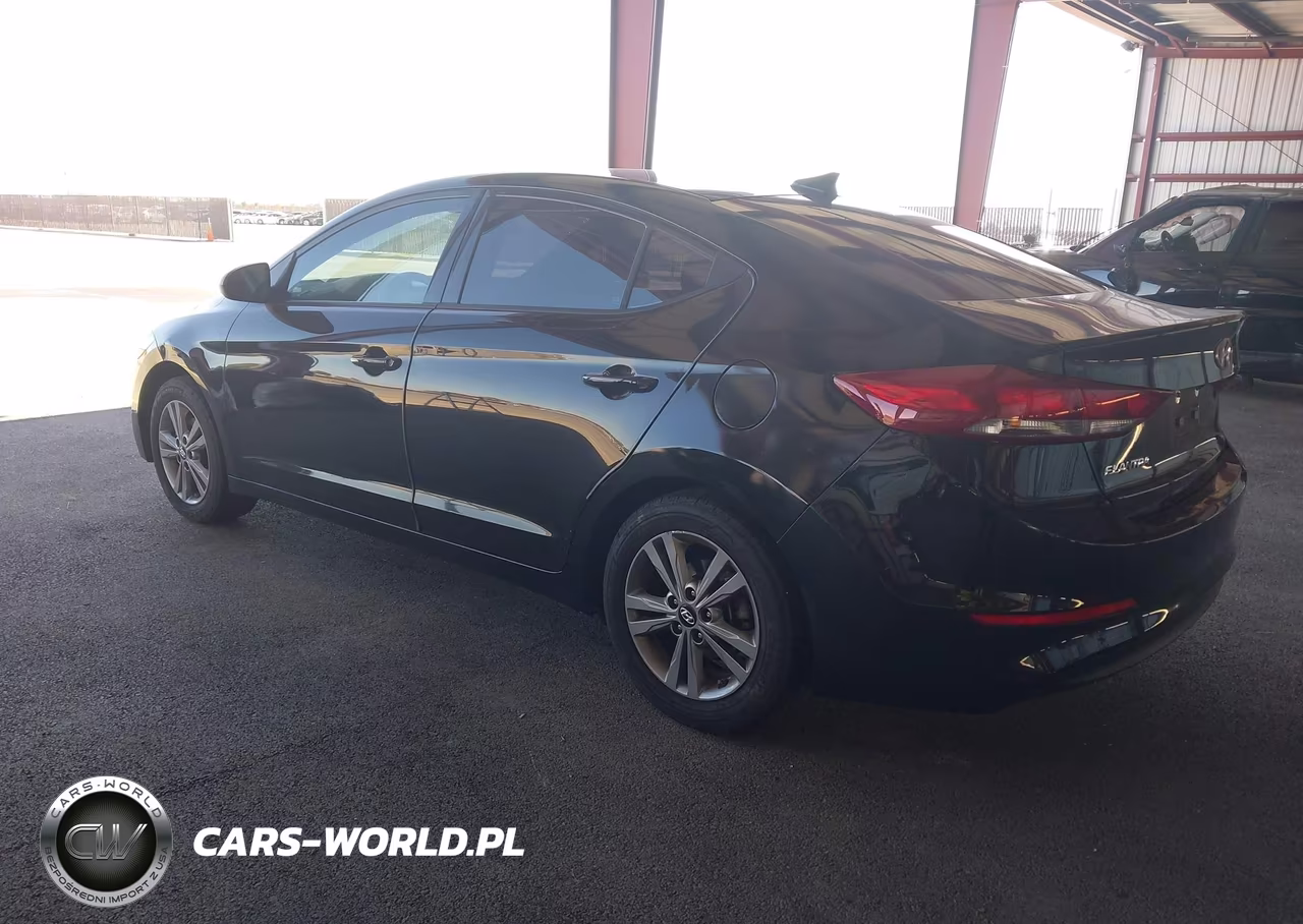 2018 Hyundai Elantra Sel VIN:5NPD84LF5JH311154 - 3