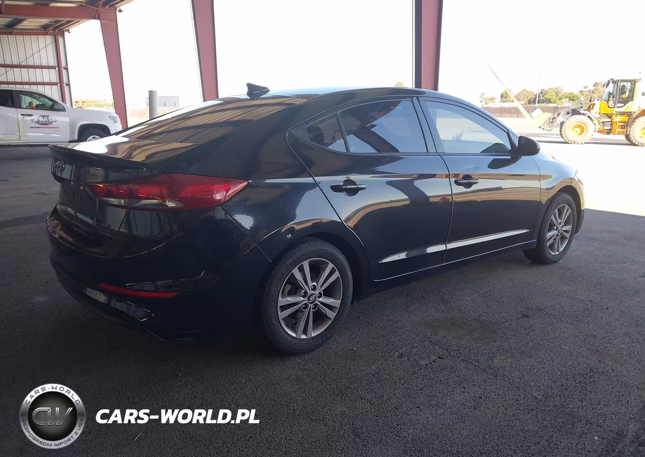 2018 Hyundai Elantra Sel VIN:5NPD84LF5JH311154 - 4