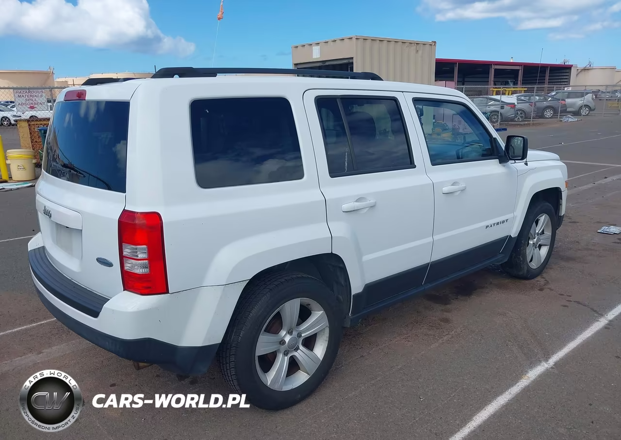 2017 Jeep Patriot Latitude VIN:1C4NJPFB8HD160281 - 4