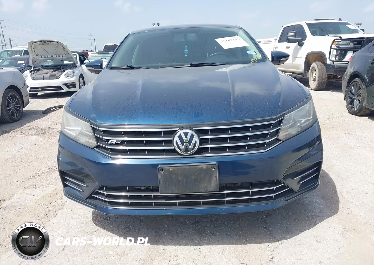 2018 Volkswagen Passat 2.0T R-Line-2.0T S VIN:1VWAA7A35JC023726 - 12