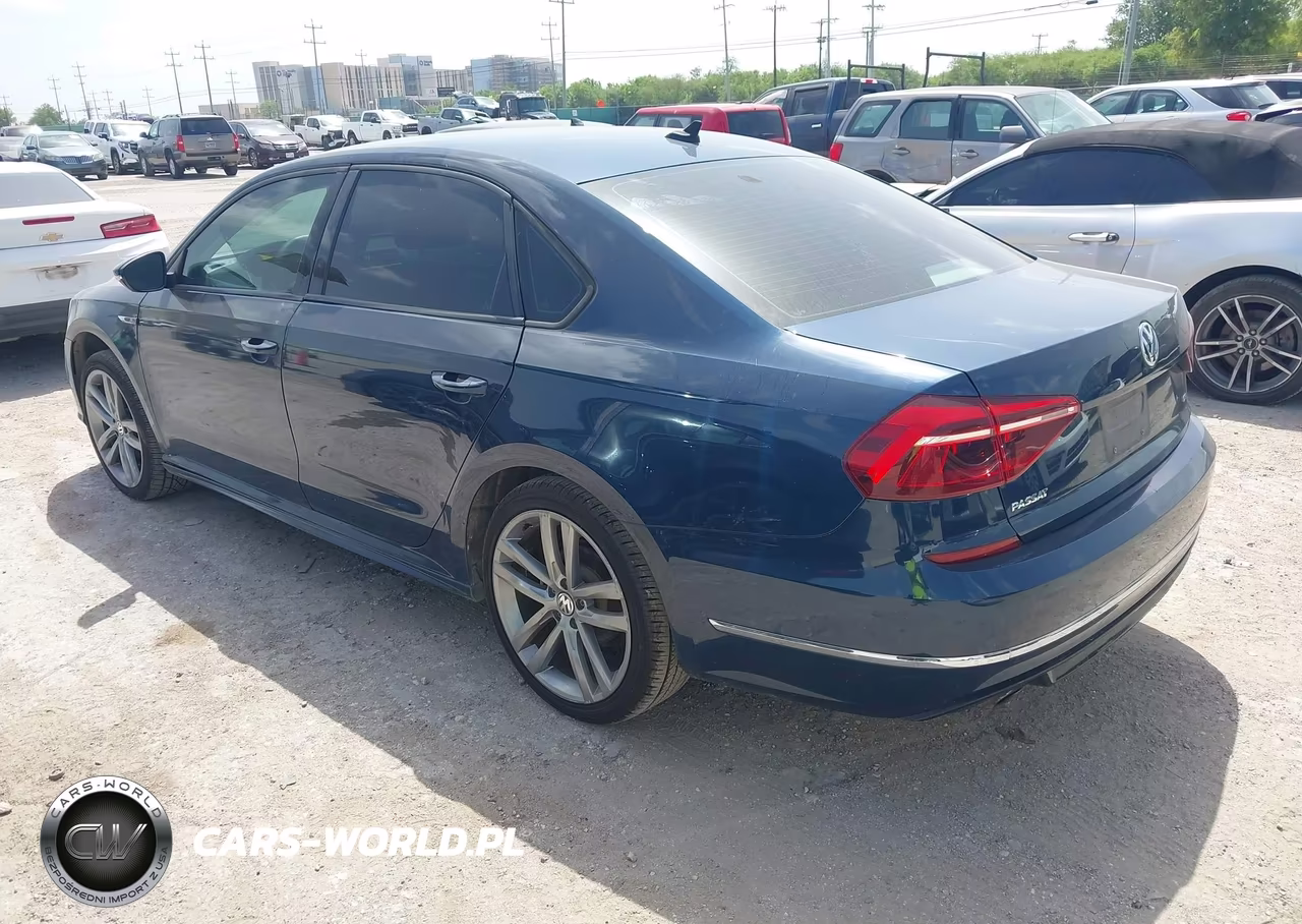 2018 Volkswagen Passat 2.0T R-Line-2.0T S VIN:1VWAA7A35JC023726 - 3