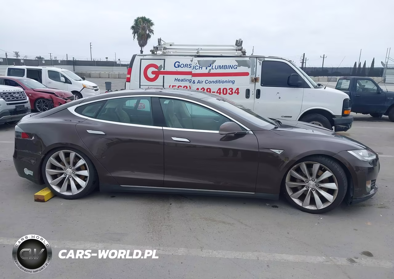 2013 Tesla Model S VIN:5YJSA1BC8DFP10483 - 12