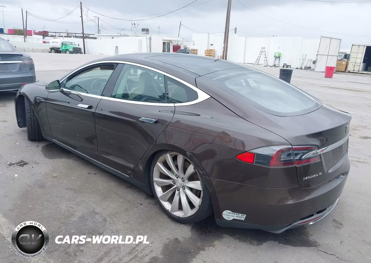 2013 Tesla Model S VIN:5YJSA1BC8DFP10483 - 3