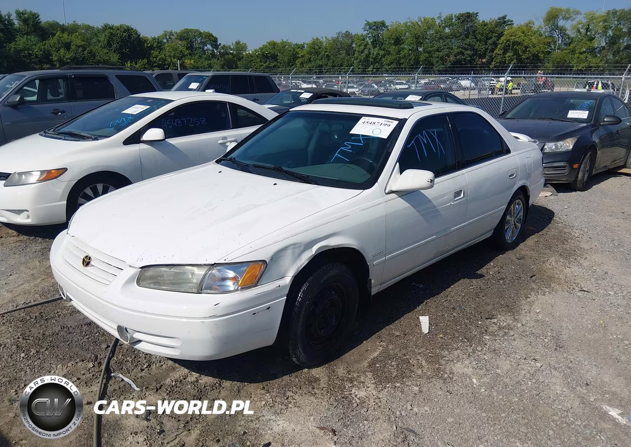 1998 Toyota Camry Le VIN:4T1BG22K5WU252466 - 2
