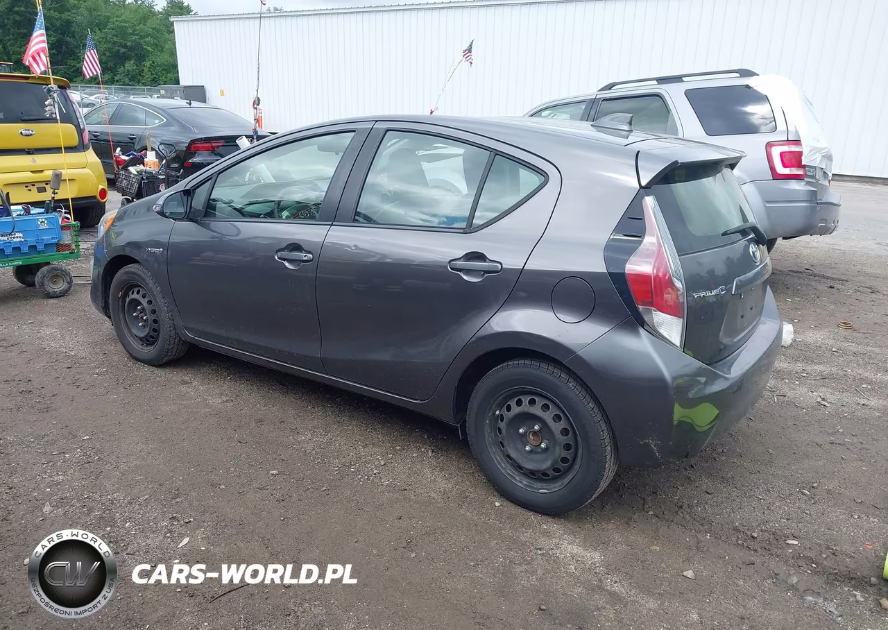 2016 Toyota Prius C One VIN:JTDKDTB36G1116717 - 3