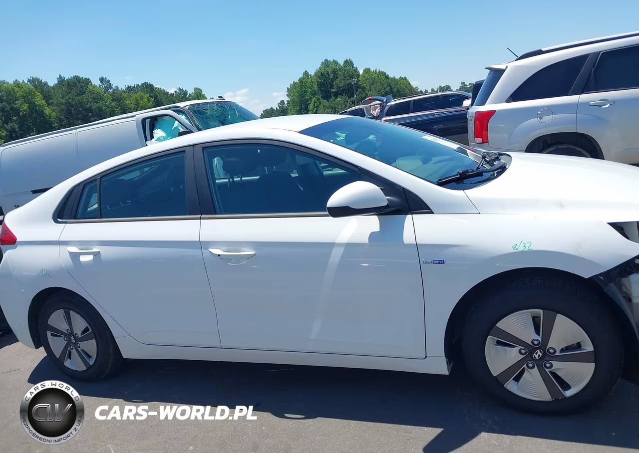 2020 Hyundai Ioniq Hybrid Blue VIN:KMHC65LC6LU231105 - 14
