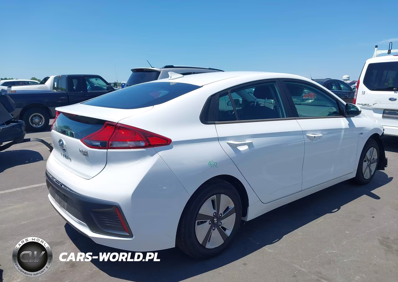 2020 Hyundai Ioniq Hybrid Blue VIN:KMHC65LC6LU231105 - 4
