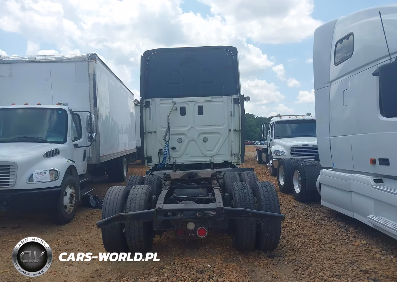 2011 Freightliner Cascadia 125 VIN:1FUJGLDR4BLAZ4407 - 16
