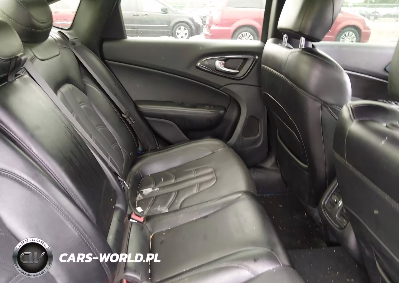 2015 Chrysler 200 S VIN:1C3CCCBG2FN673310 - 8