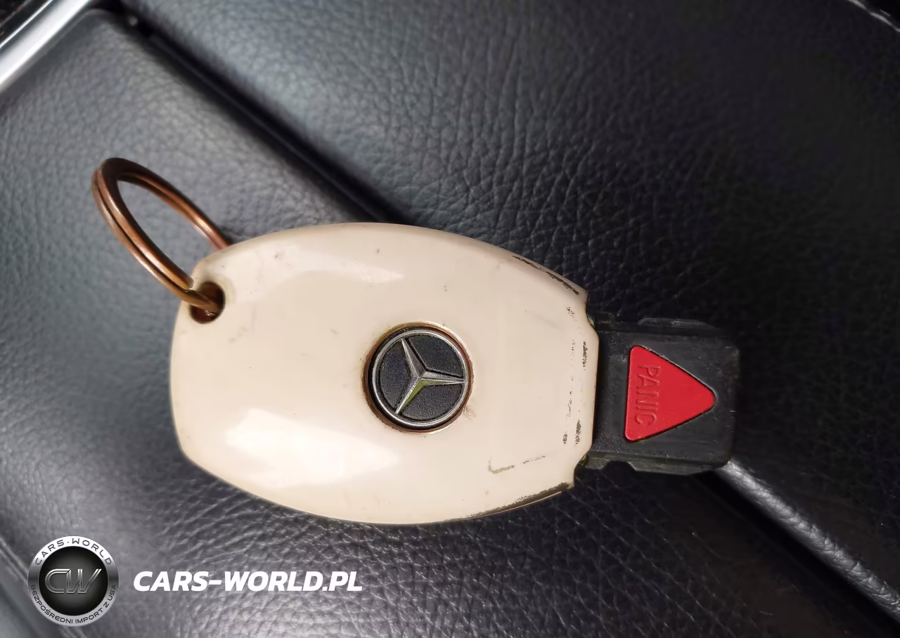 2016 Mercedes-Benz C 300 4Matic VIN:55SWF4KB7GU130933 - 11