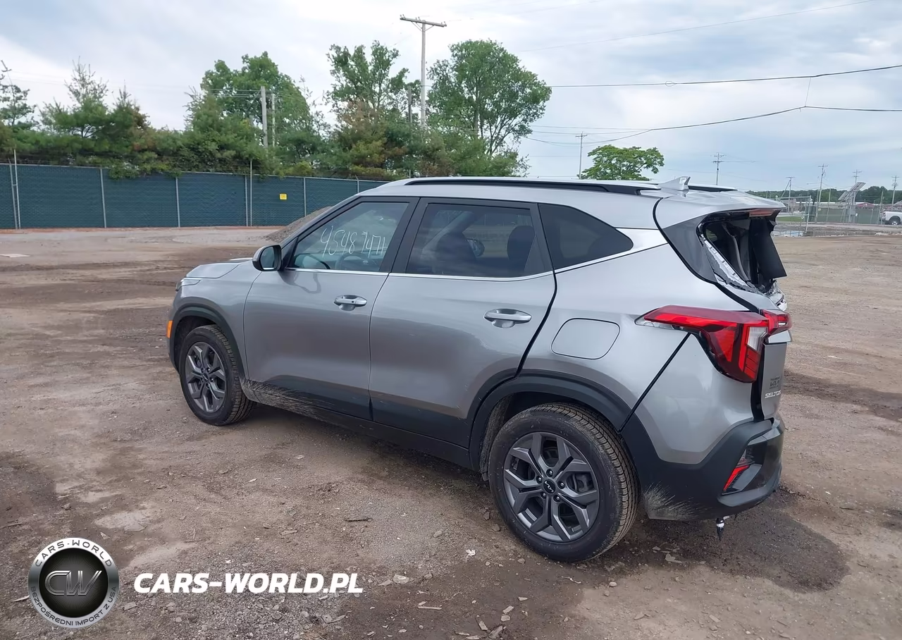 2024 Kia Seltos S VIN:KNDEUCAA9R7634852 - 3