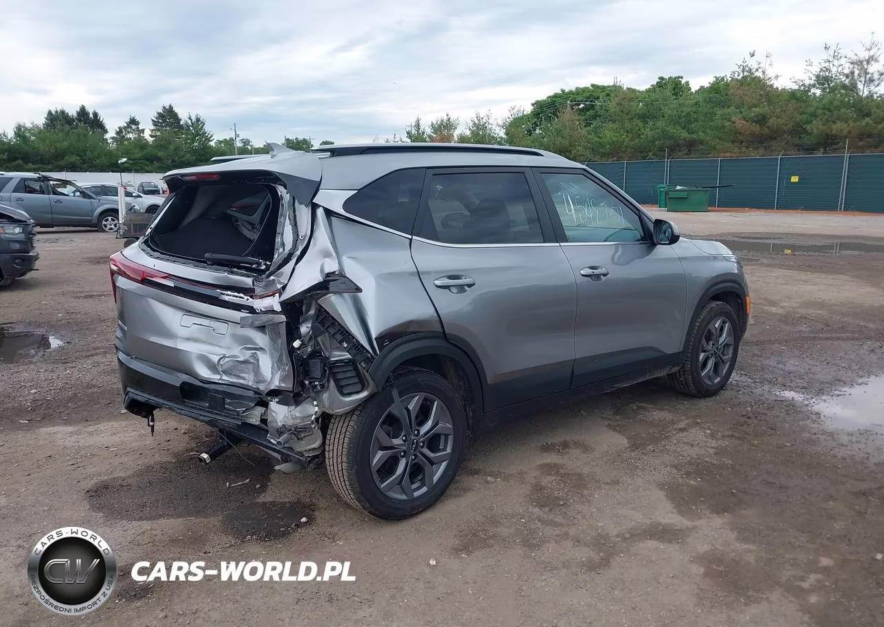 2024 Kia Seltos S VIN:KNDEUCAA9R7634852 - 4
