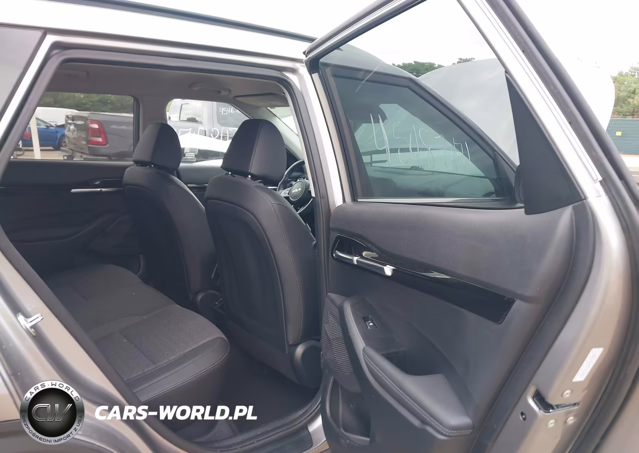 2024 Kia Seltos S VIN:KNDEUCAA9R7634852 - 8