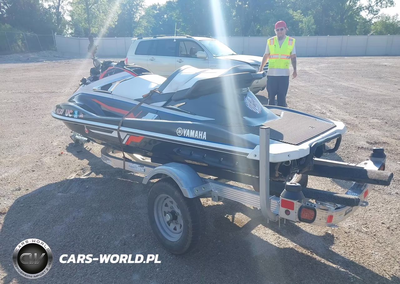 2017 Yamaha Vxr VIN:00000YAMA0066J617 - 3