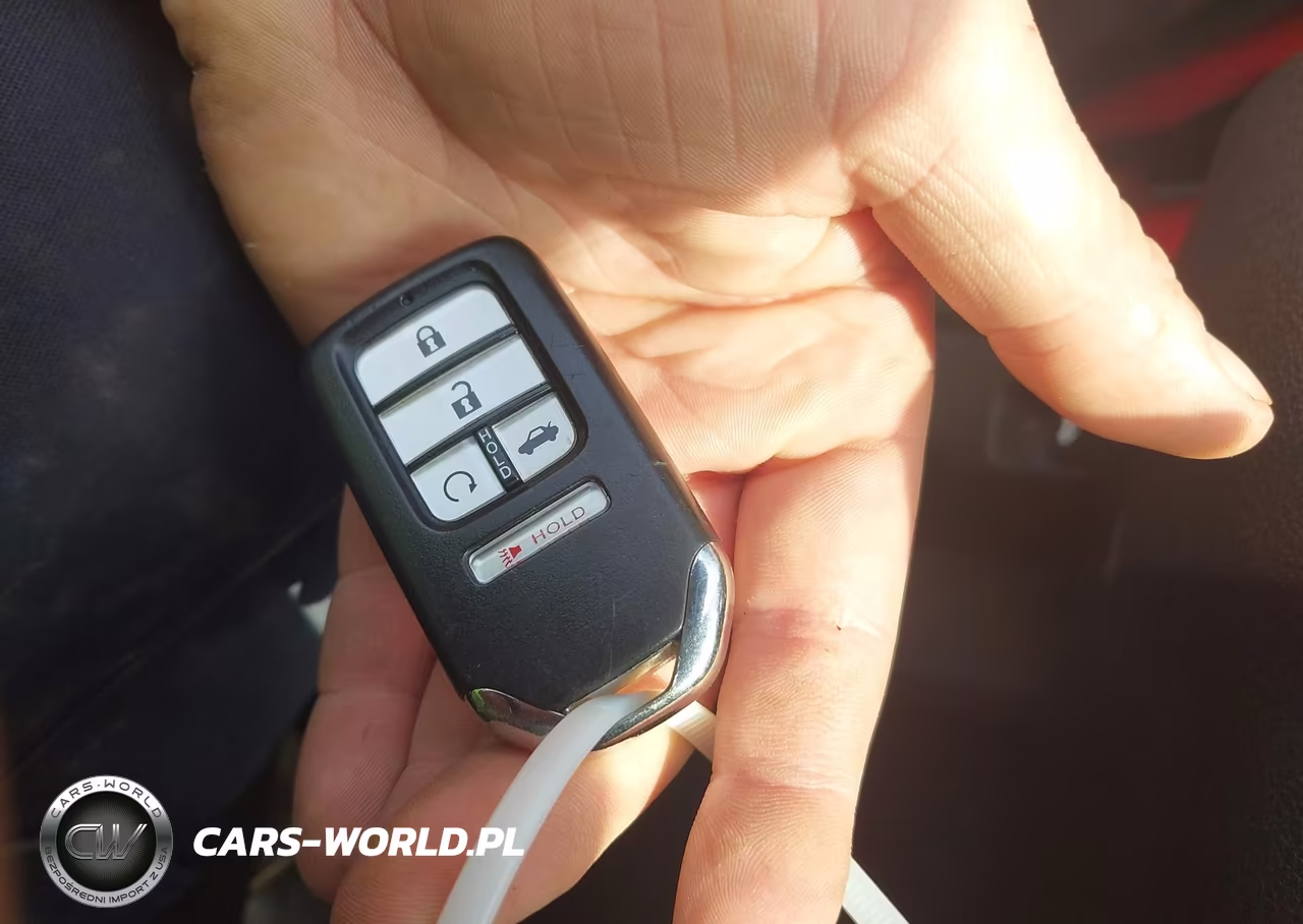 2018 Honda Civic Touring VIN:JHMFC1F91JX026482 - 11