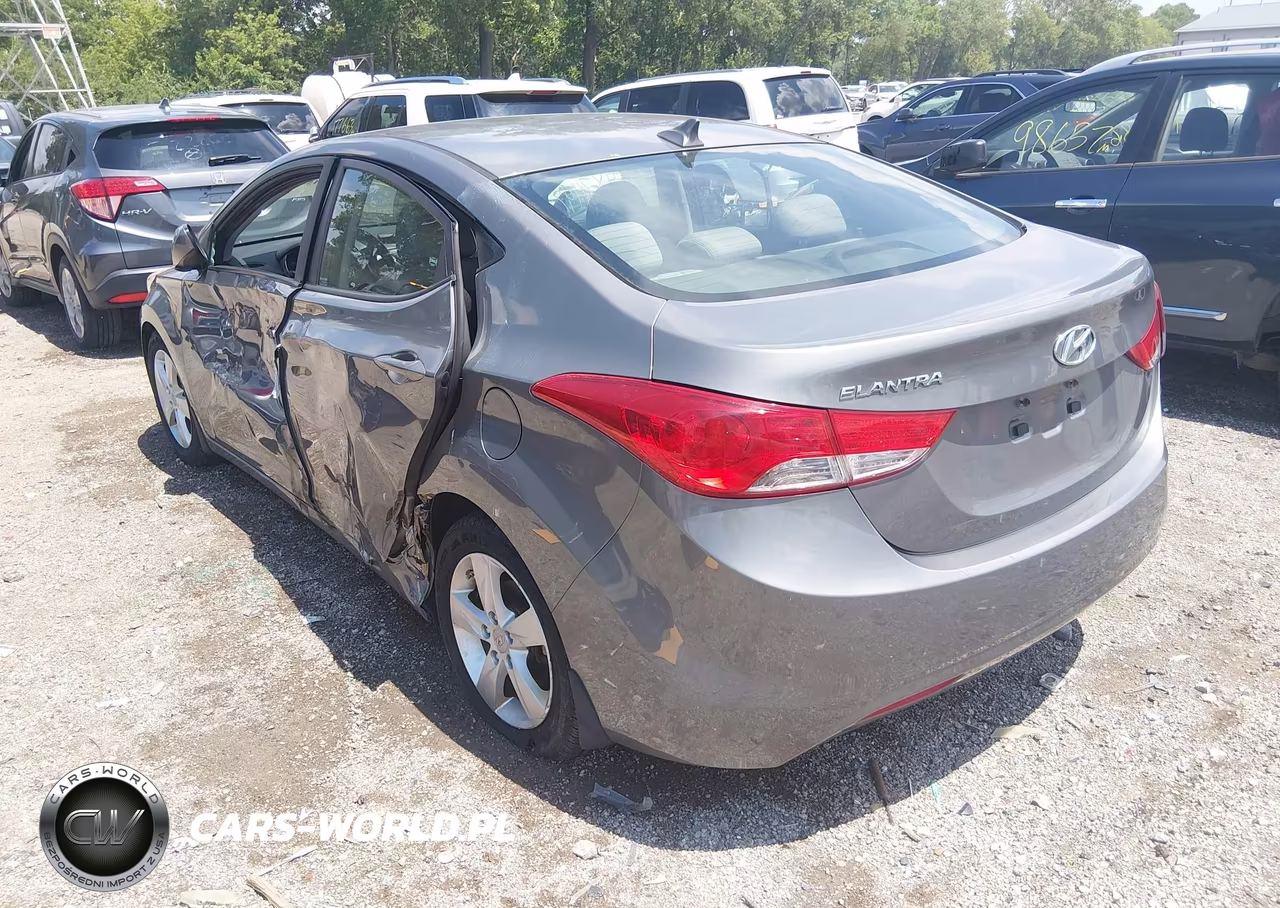 2013 Hyundai Elantra Gls VIN:5NPDH4AE9DH188117 - 3