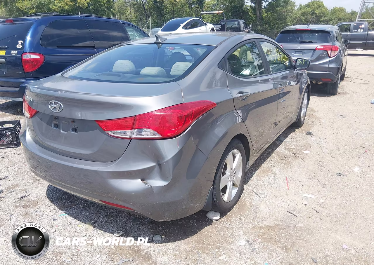 2013 Hyundai Elantra Gls VIN:5NPDH4AE9DH188117 - 4