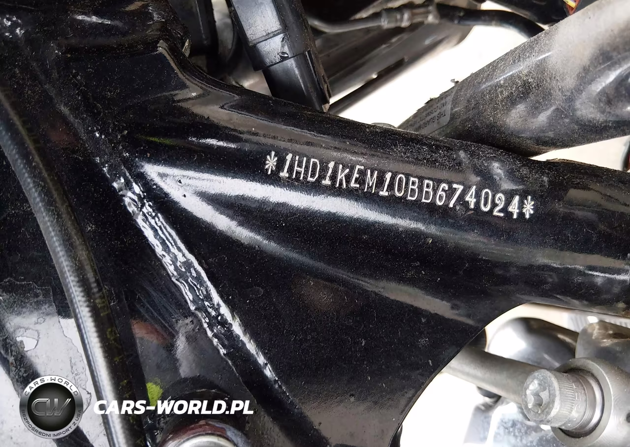 2011 Harley-Davidson Flhtk VIN:1HD1KEM10BB674024 - 10