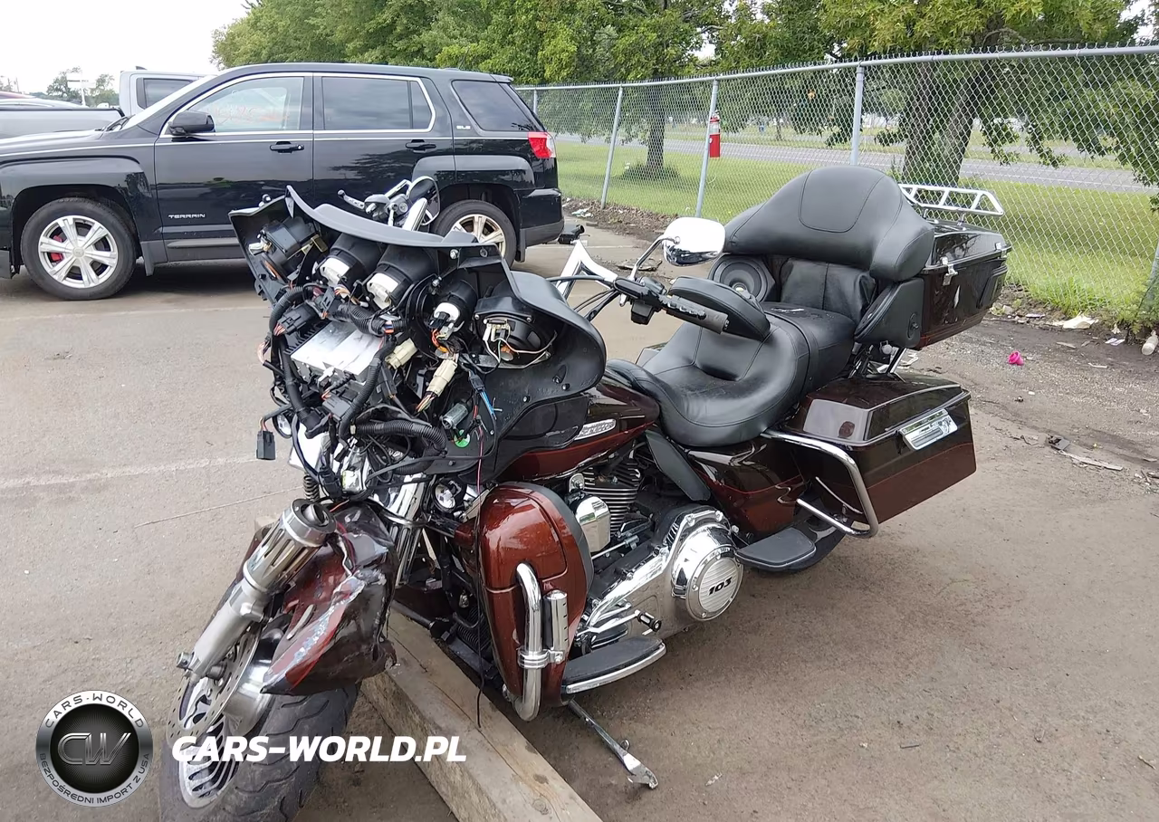 2011 Harley-Davidson Flhtk VIN:1HD1KEM10BB674024 - 2