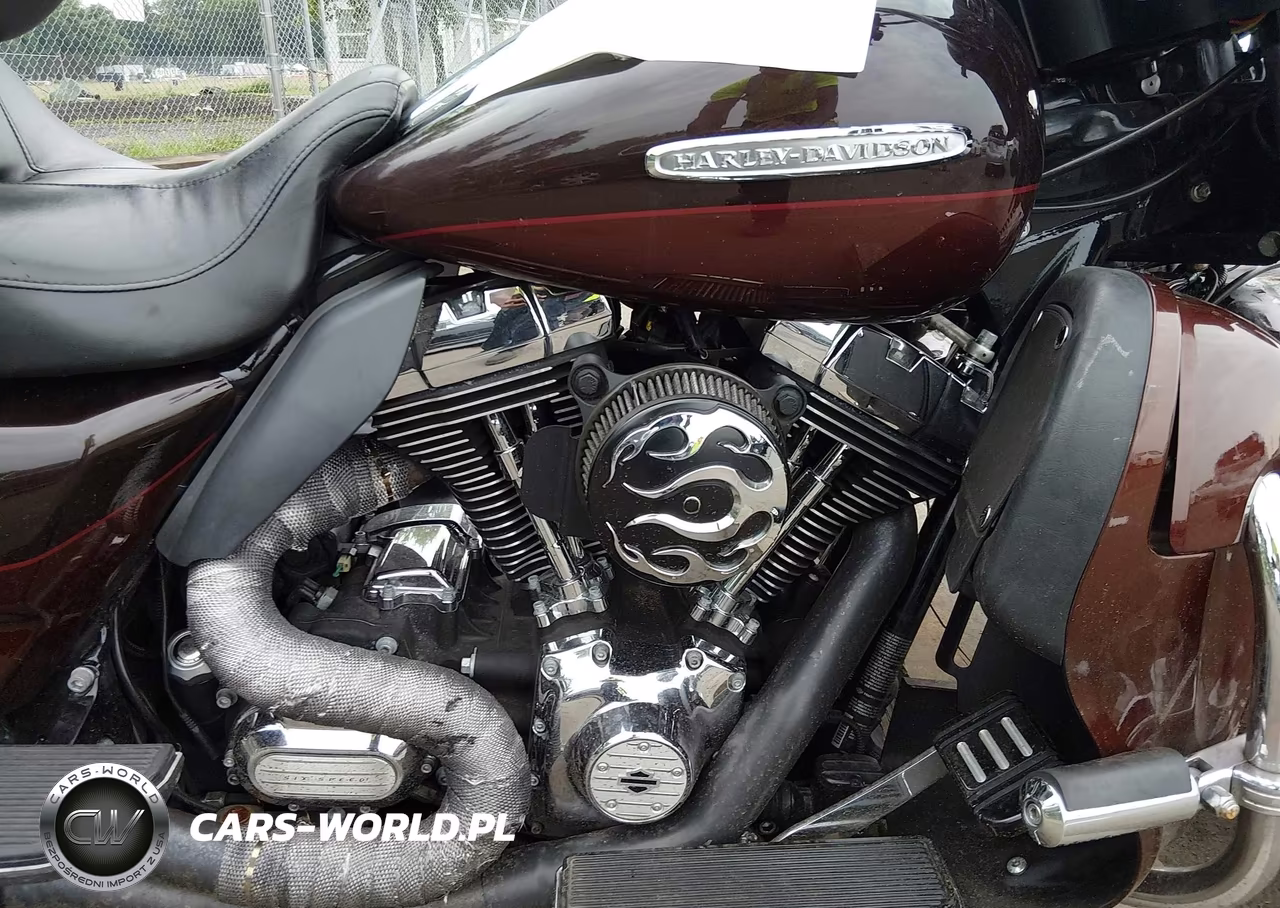 2011 Harley-Davidson Flhtk VIN:1HD1KEM10BB674024 - 8