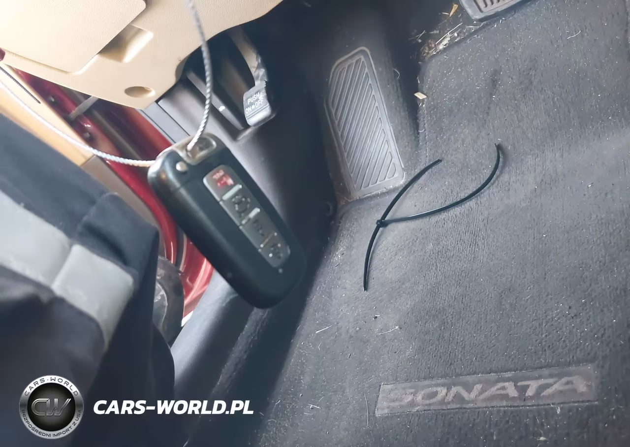 2013 Hyundai Sonata Hybrid VIN:KMHEC4A40DA096391 - 11