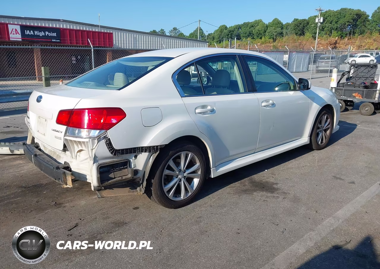 2013 Subaru Legacy 2.5I Premium VIN:4S3BMBC62D3046782 - 4