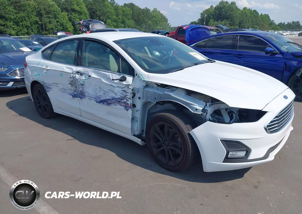 2020 Ford Fusion Se – zdjęcie 1 z 17