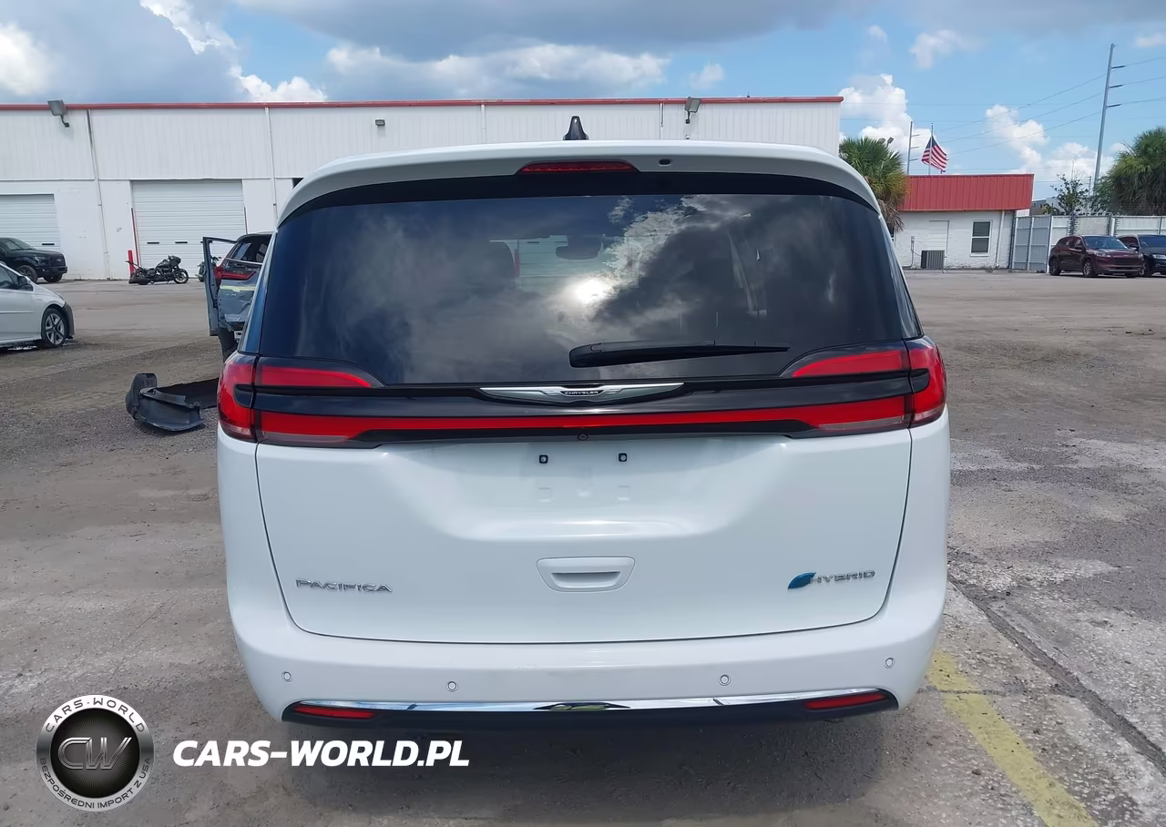 2023 Chrysler Pacifica Hybrid Touring L VIN:2C4RC1L72PR575813 - 16