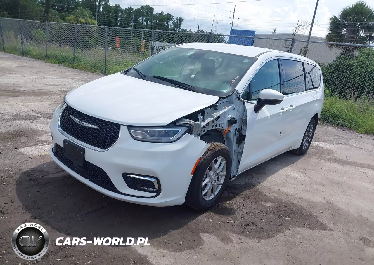 2023 Chrysler Pacifica Hybrid Touring L VIN:2C4RC1L72PR575813 - 2