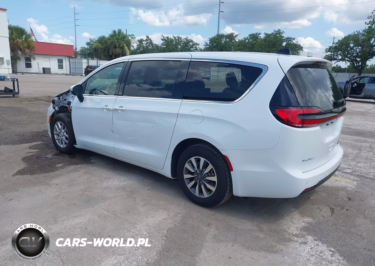 2023 Chrysler Pacifica Hybrid Touring L VIN:2C4RC1L72PR575813 - 3