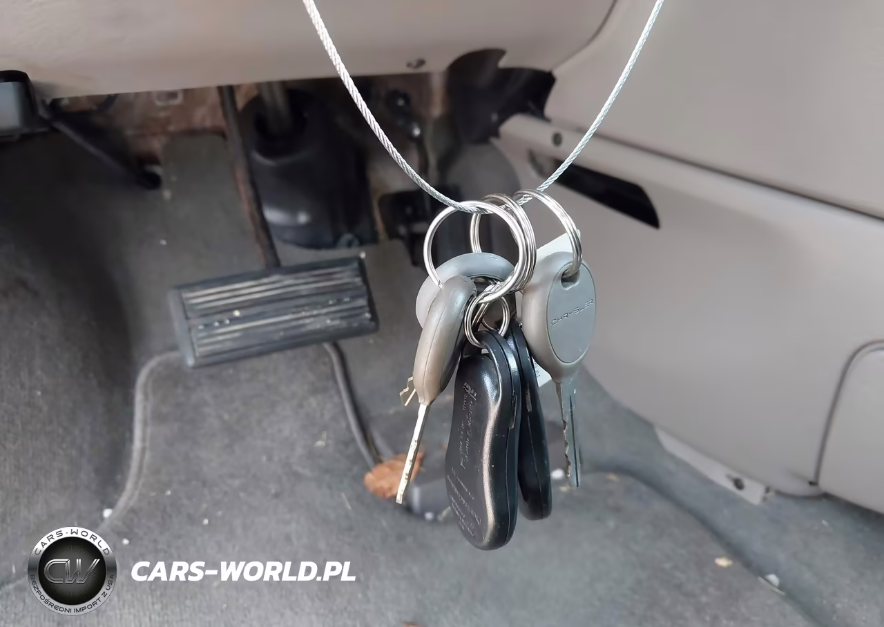 2002 Chrysler Town & Country Limited VIN:2C8GP64L32R603436 - 11
