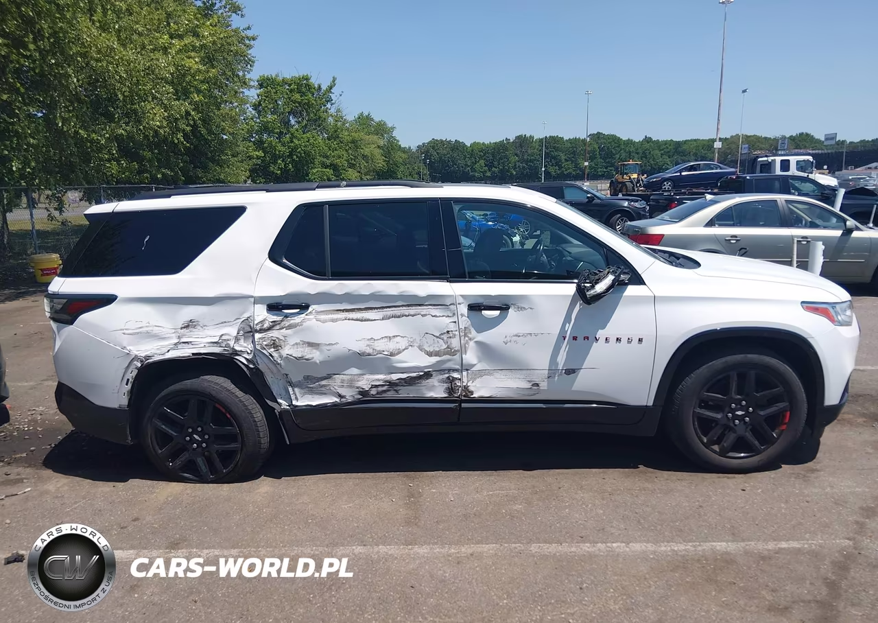 2019 Chevrolet Traverse Premier VIN:1GNEVKKW4KJ197330 - 13