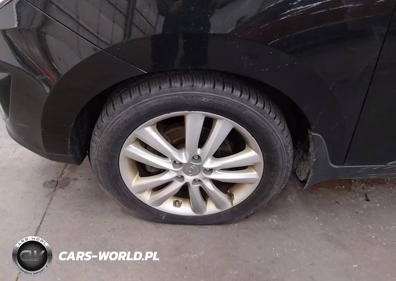 2011 Hyundai Tucson Limited VIN:KM8JUCAC8BU292166 - 12