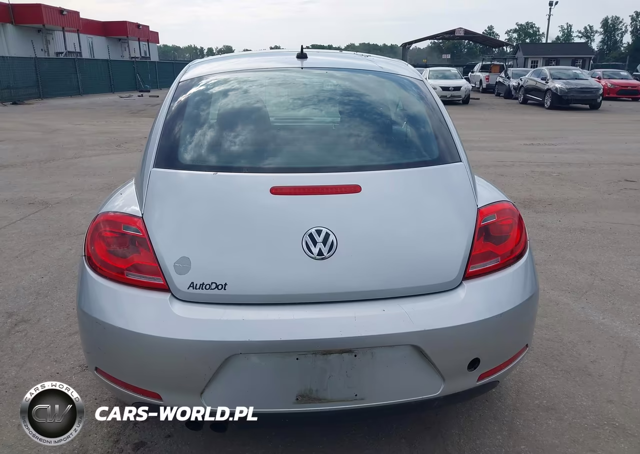 2014 Volkswagen Beetle 2.5L Entry VIN:3VWFP7AT1EM606206 - 16