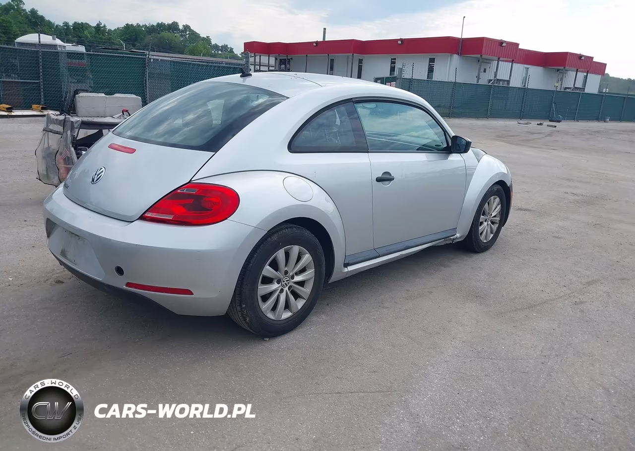 2014 Volkswagen Beetle 2.5L Entry VIN:3VWFP7AT1EM606206 - 4